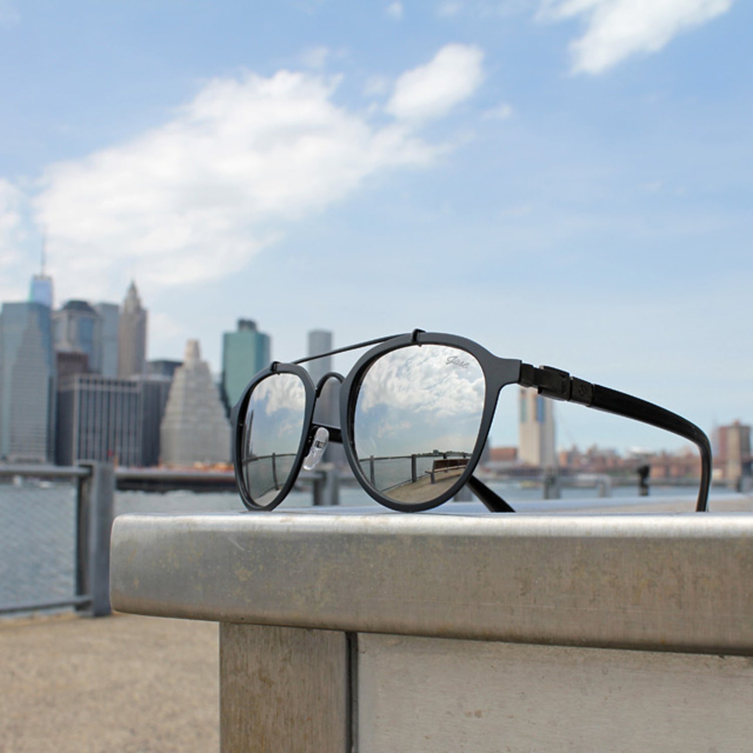 Jase New York Jackson Sunglasses in Matte Black